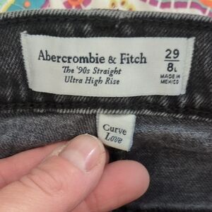 Abercrombie & Fitch Gray Wash '90s Straight Ultra High Rise Jeans Label